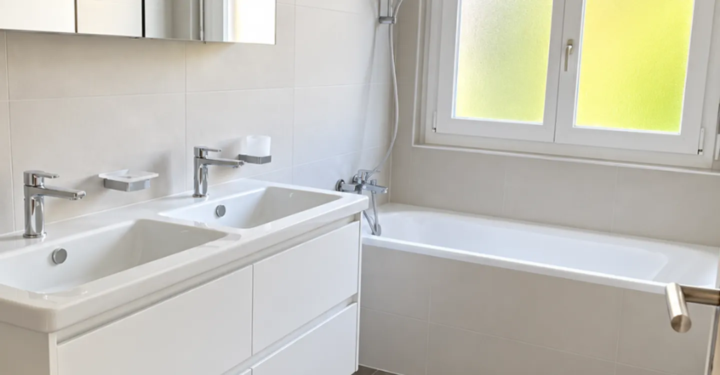 Pully – A Green Gem for this Generous 6-Room Renovated Apartment - Photo 6 of 8