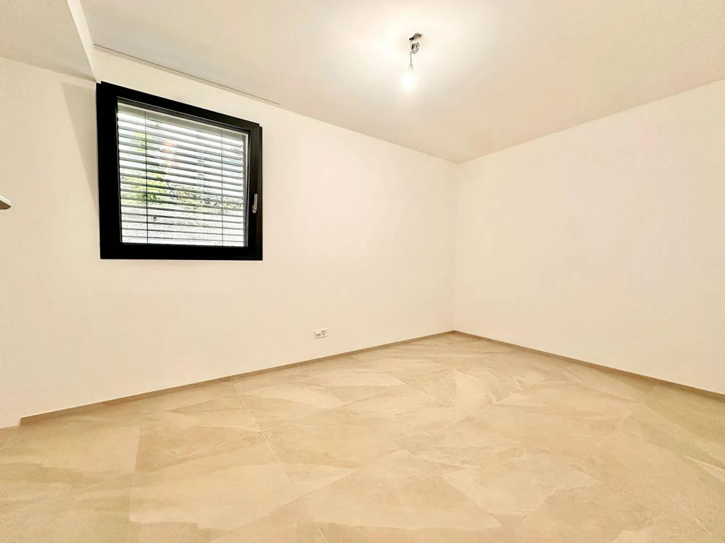 Appartements 3.5 pièces avec jardin privé et vue sur le lac - Tenero - Photo 8 sur 13