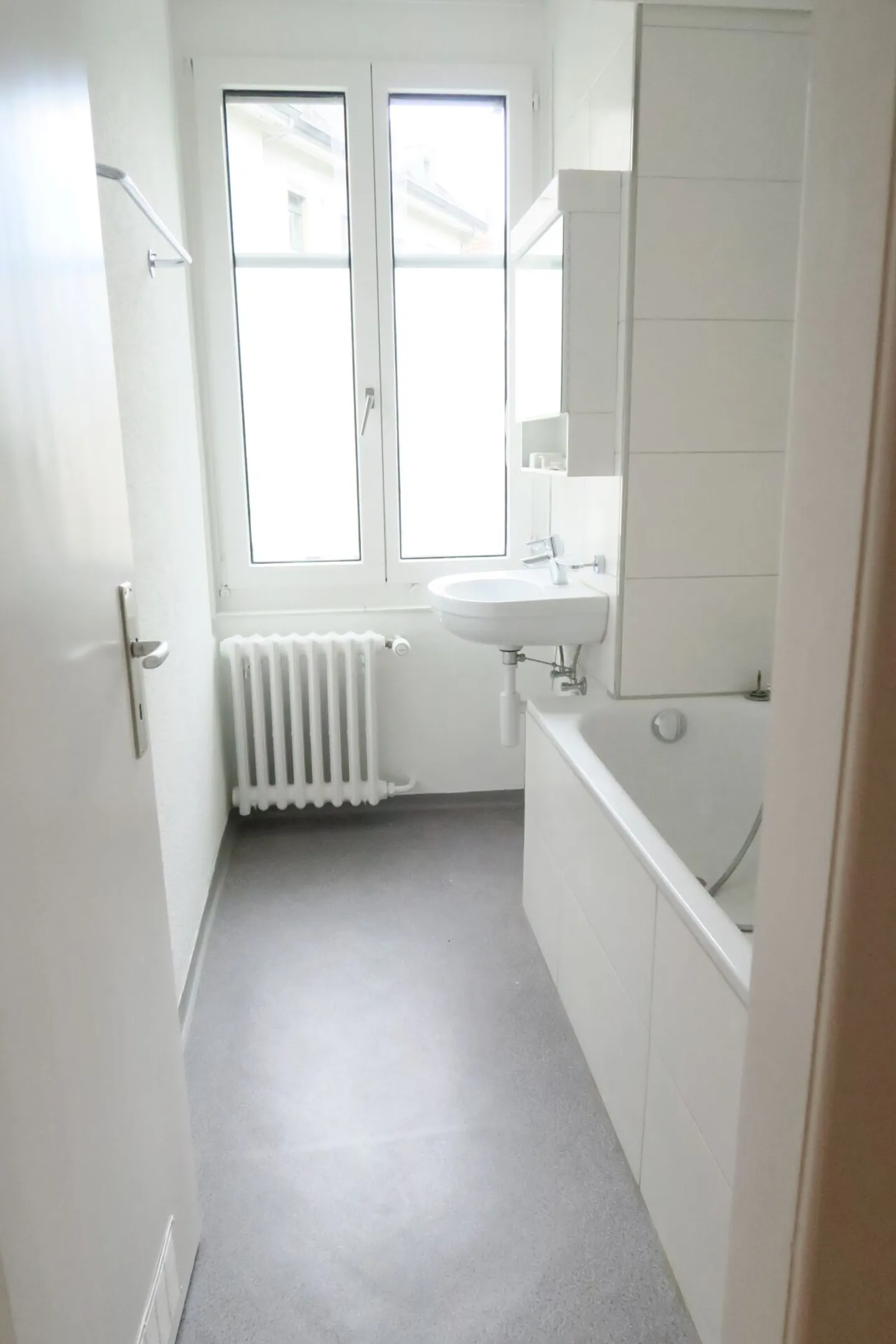 Camera condivisa accogliente e arredata vicino all'università e alla stazione ferroviaria, 2° piano a destra camera 2 - Foto 4 di 5