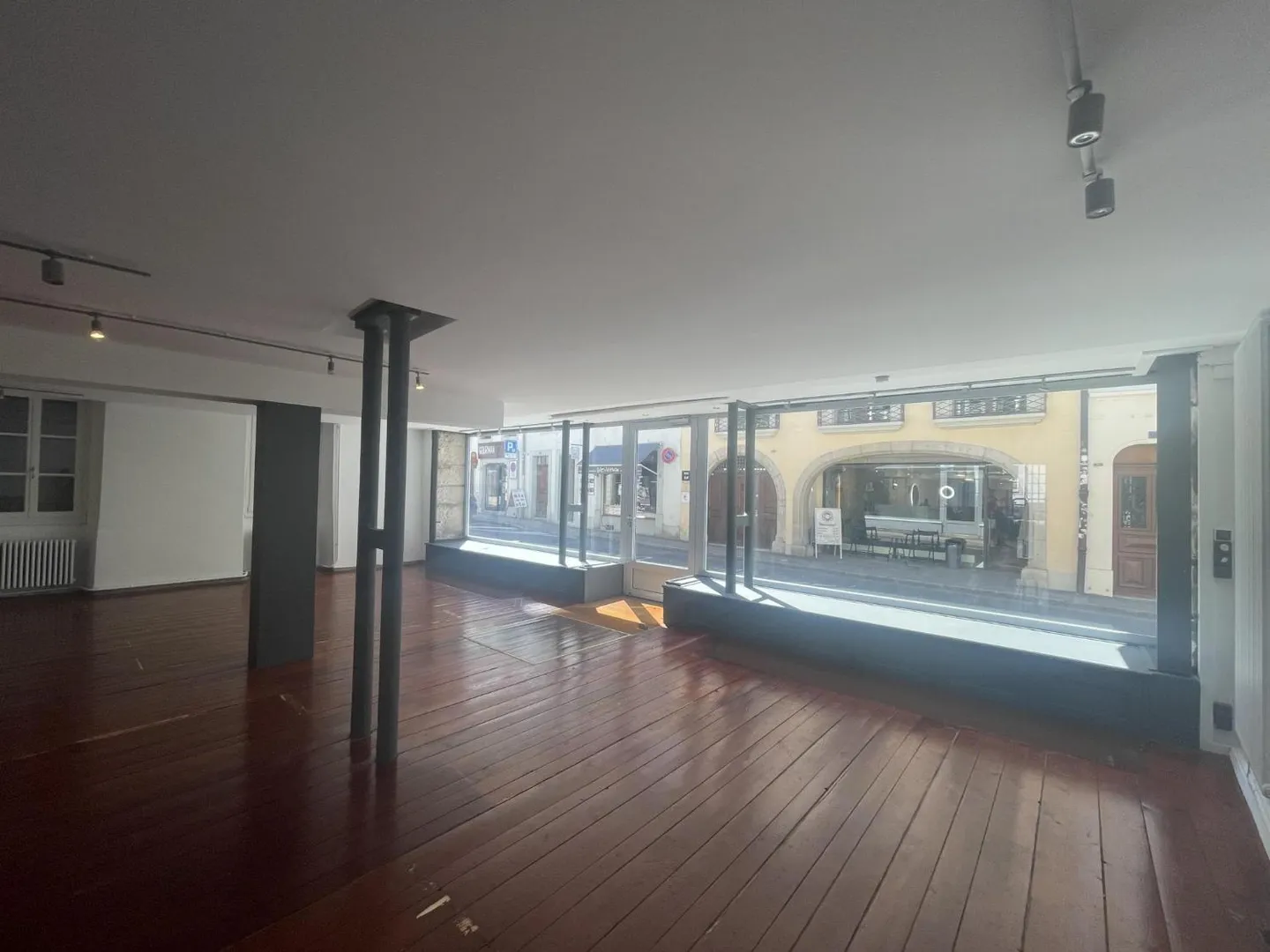 Arcade commerciale de 120 m2 au cœur de Nyon - Photo 3 sur 10