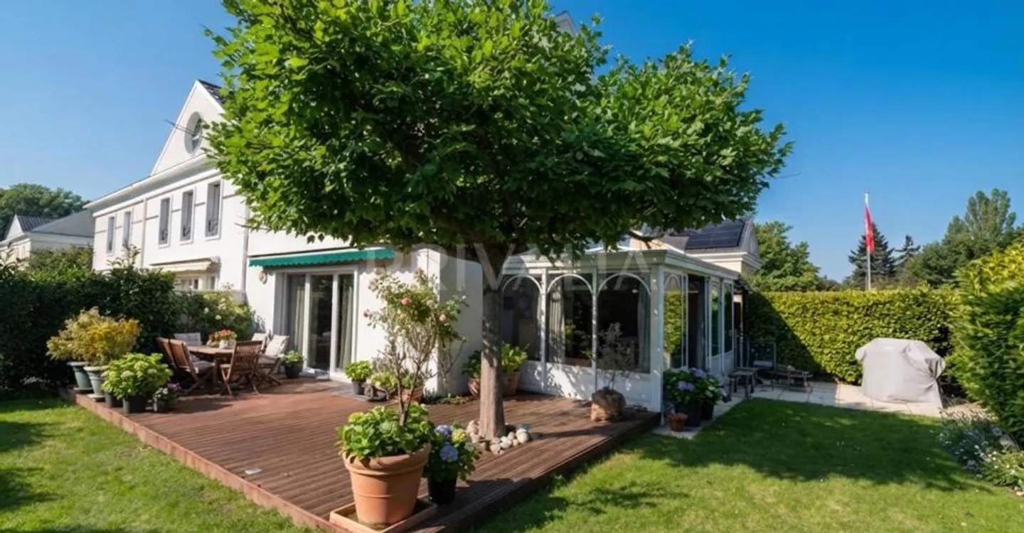 Belle maison mitoyenne en pignon avec jardin exposé plein sud - Foto 1 di 11