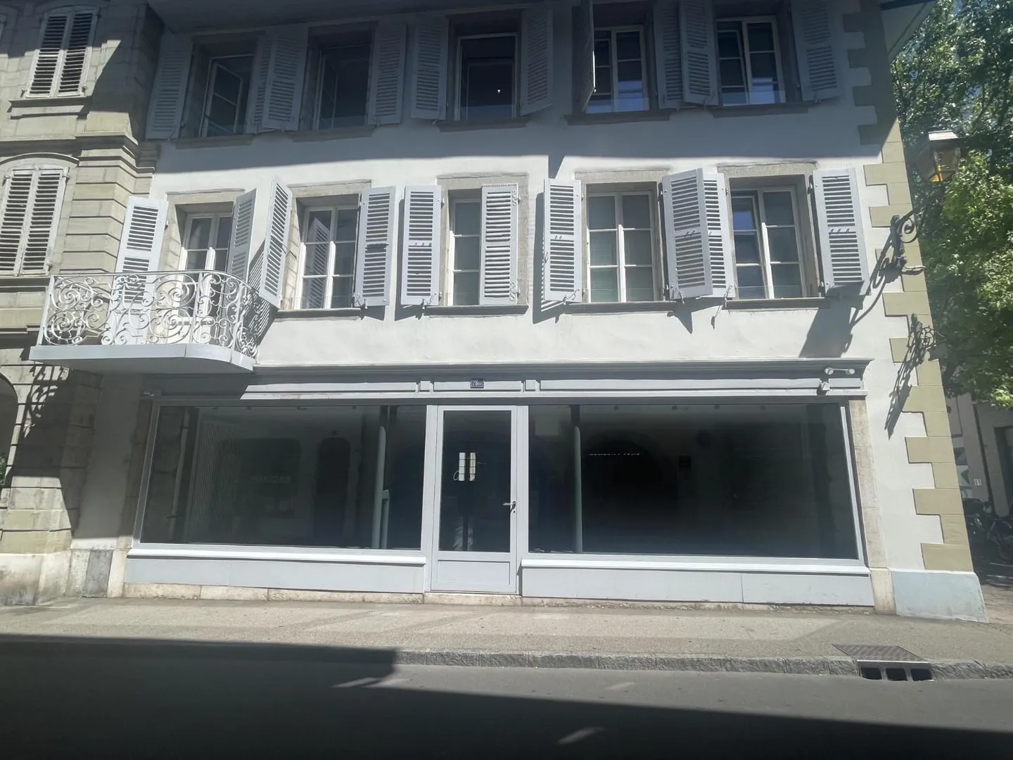 Arcade commerciale de 120 m2 au cœur de Nyon - Photo 1 sur 10