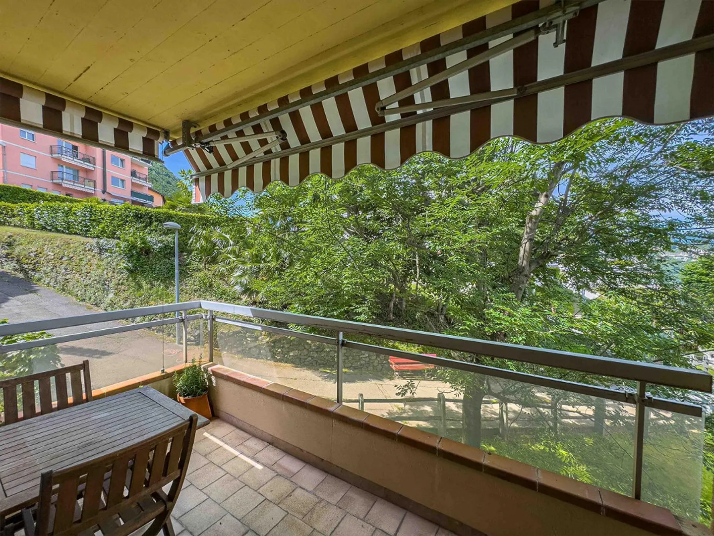 Penthouse 5 rooms with lake view in Pazzallo - Photo 10 of 12