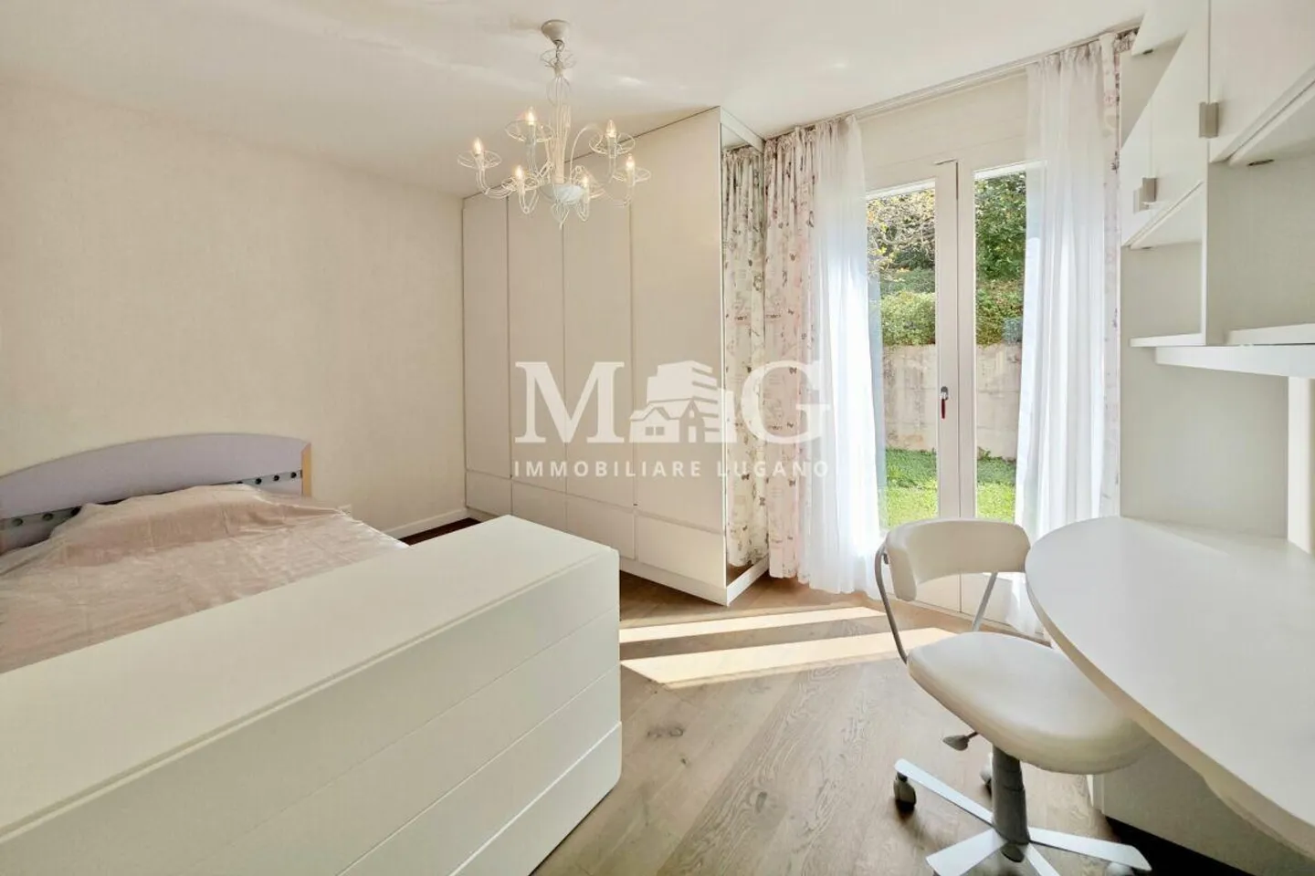 Montagnola, Collina d'Oro: Single-family villa with pool and lake view - Photo 11 of 21