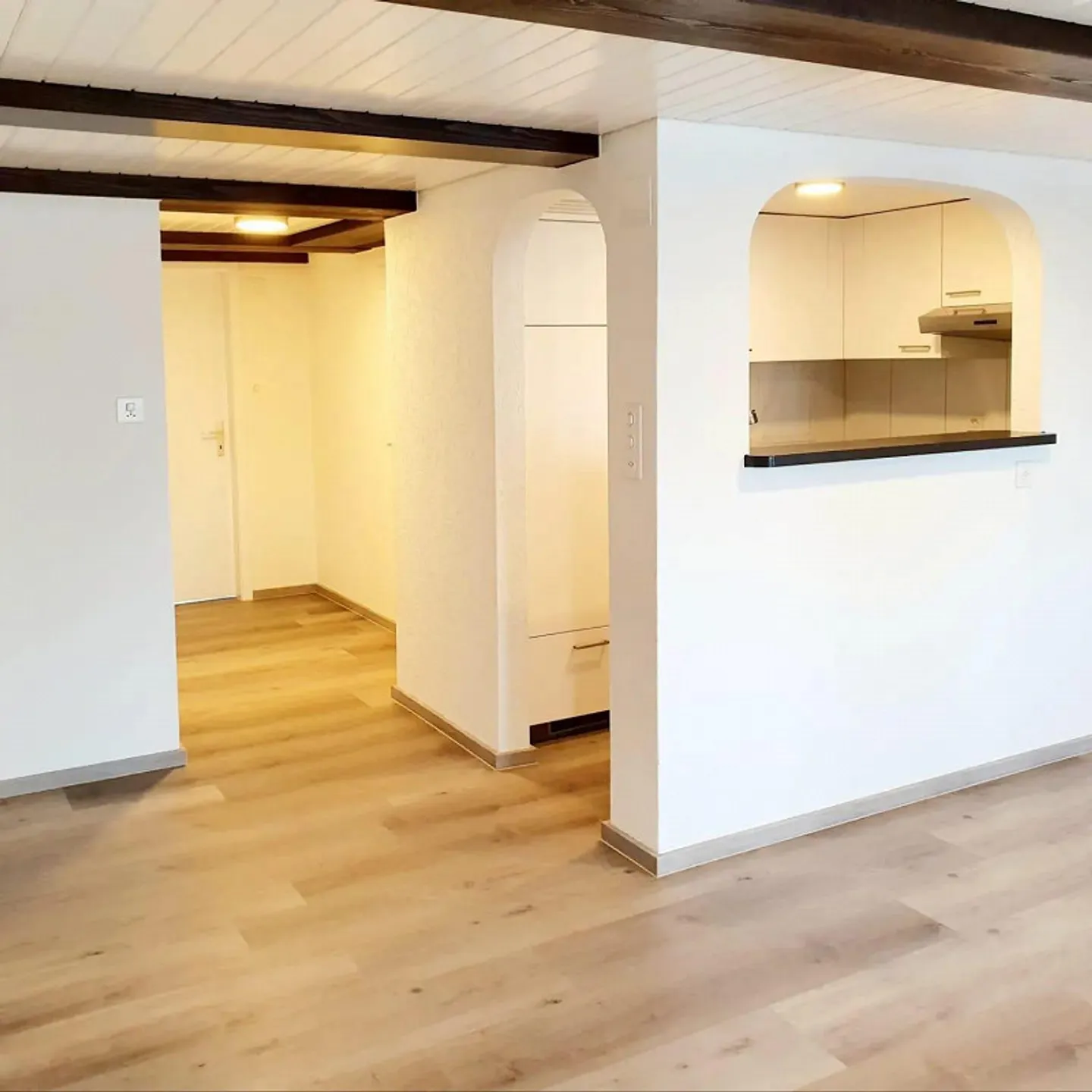 Top renoviert: Stilvolle 2.5 Zimmer-Wohnung im Herzen der Stadt - Foto 1 di 10
