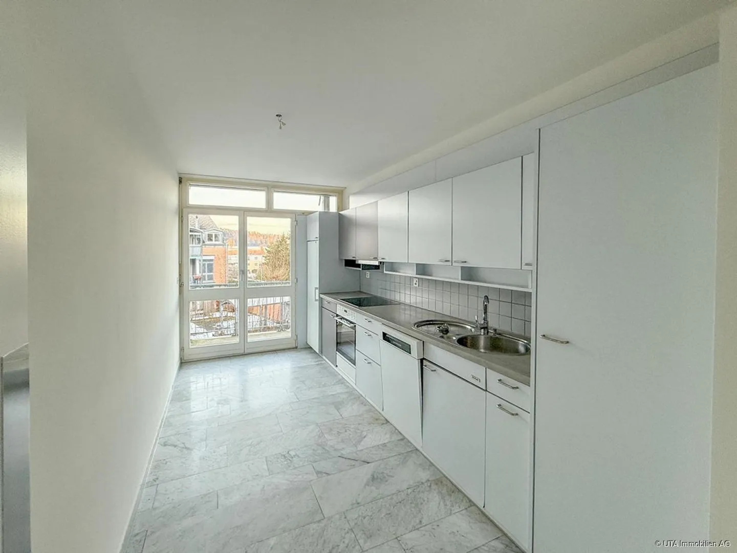 Condominium Pratique Près de l'Arrêt de Bus - Photo 3 sur 11