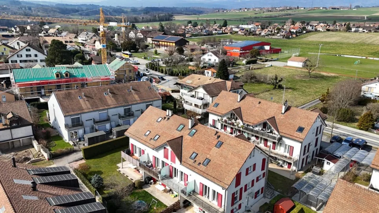 Spacious magnificent triplex of 140 m2 in the heart of Lavigny - Photo 6 of 12