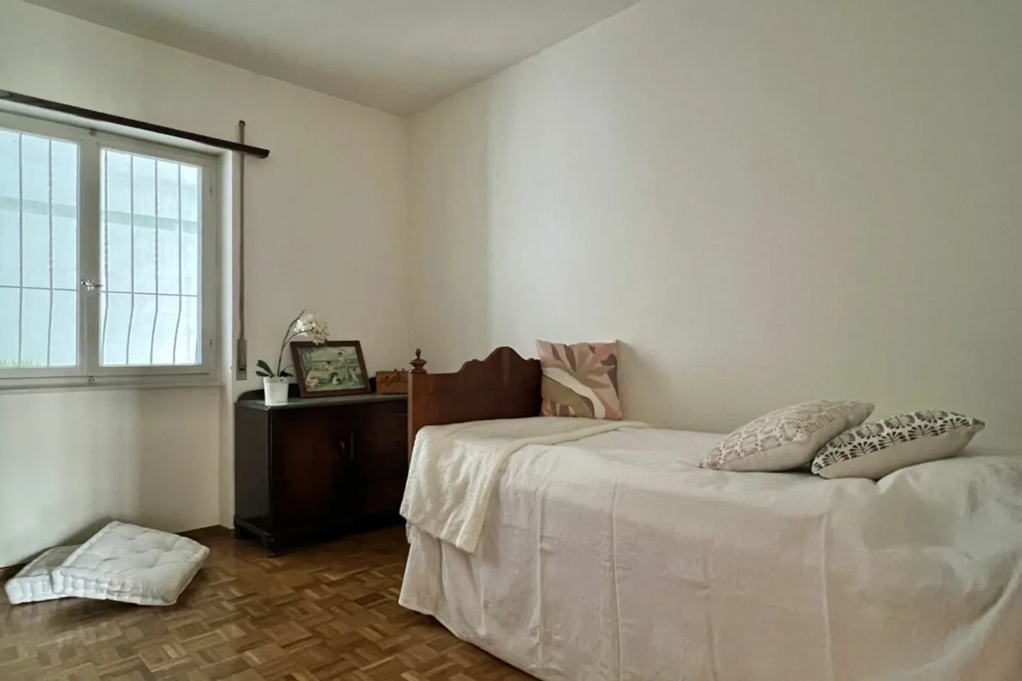 Appartamento 4,5 locali in una casa bifamiliare con vista lago a 180°, grande terrazza solare e giardino privato - Foto 23 di 50