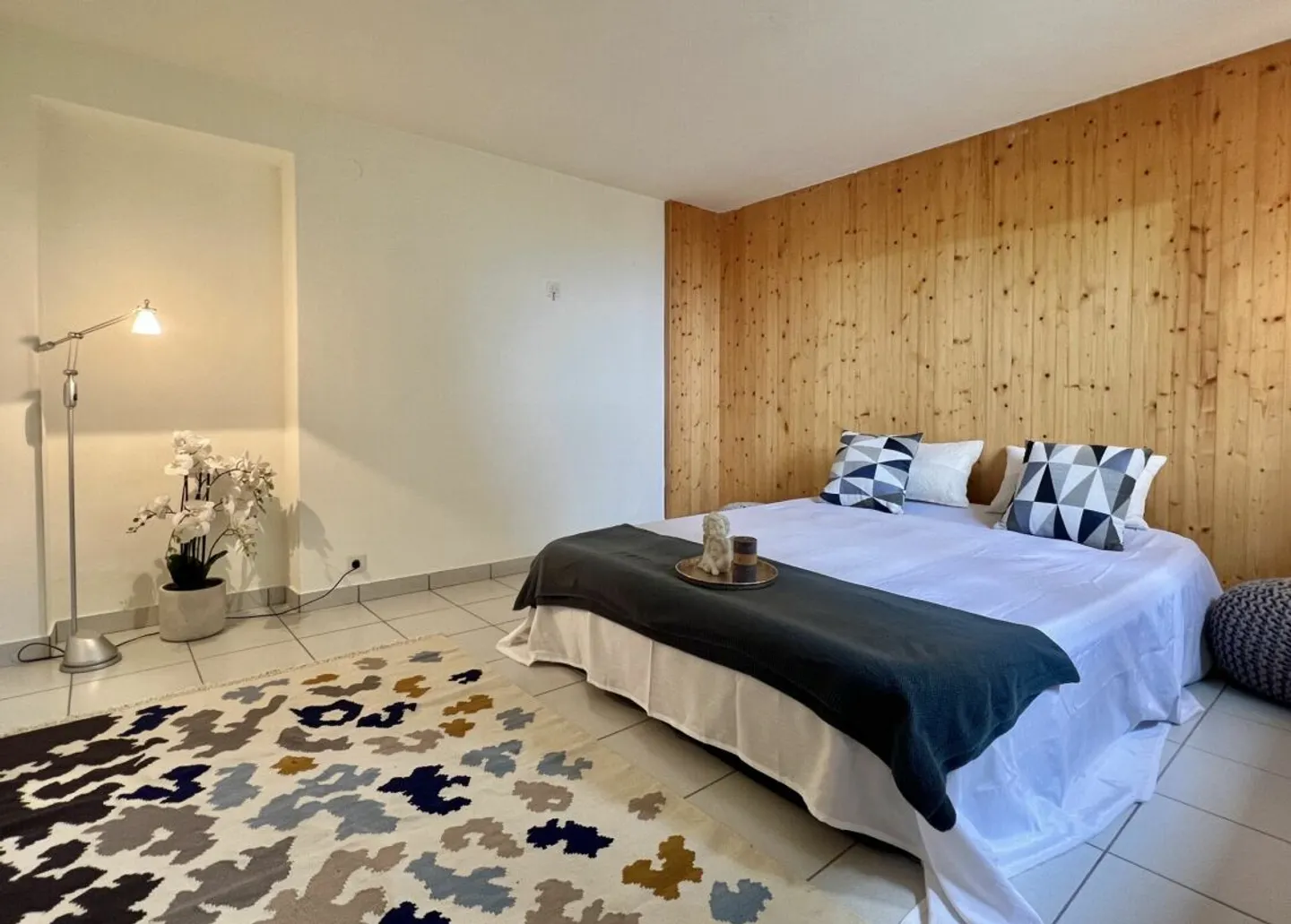 Appartamento 4,5 locali in una casa bifamiliare con vista lago a 180°, grande terrazza solare e giardino privato - Foto 34 di 50