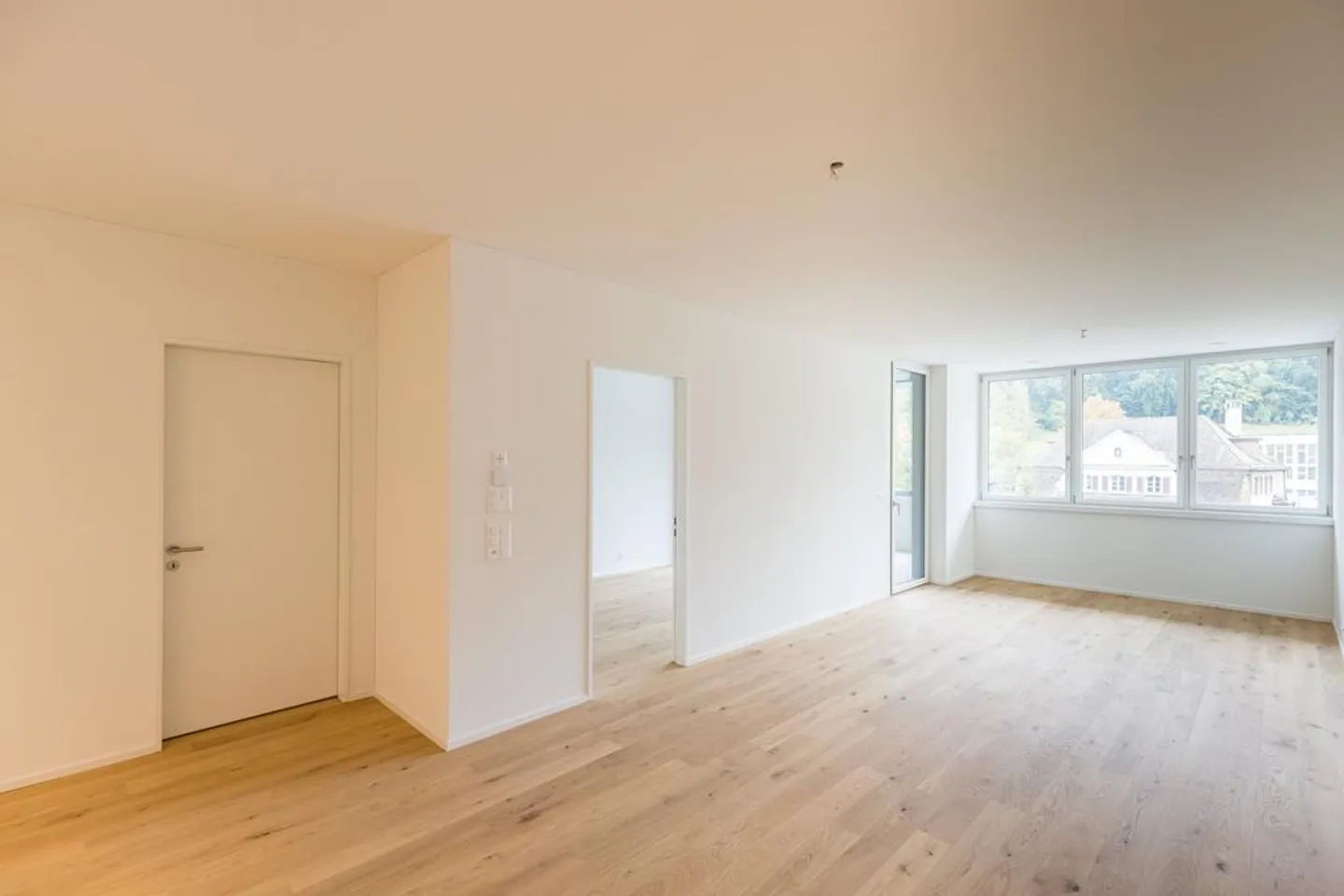 Moderne 2.5-Zimmerwohnung - Foto 2 von 11