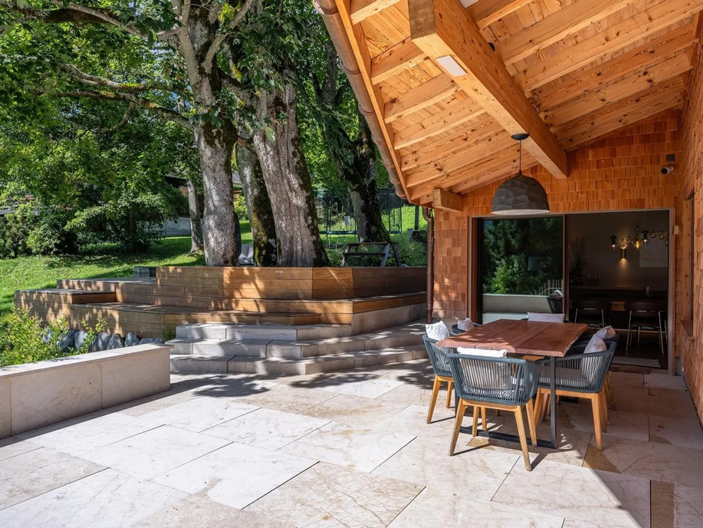 Alpine Luxury in Perfection - Photo 3 of 8