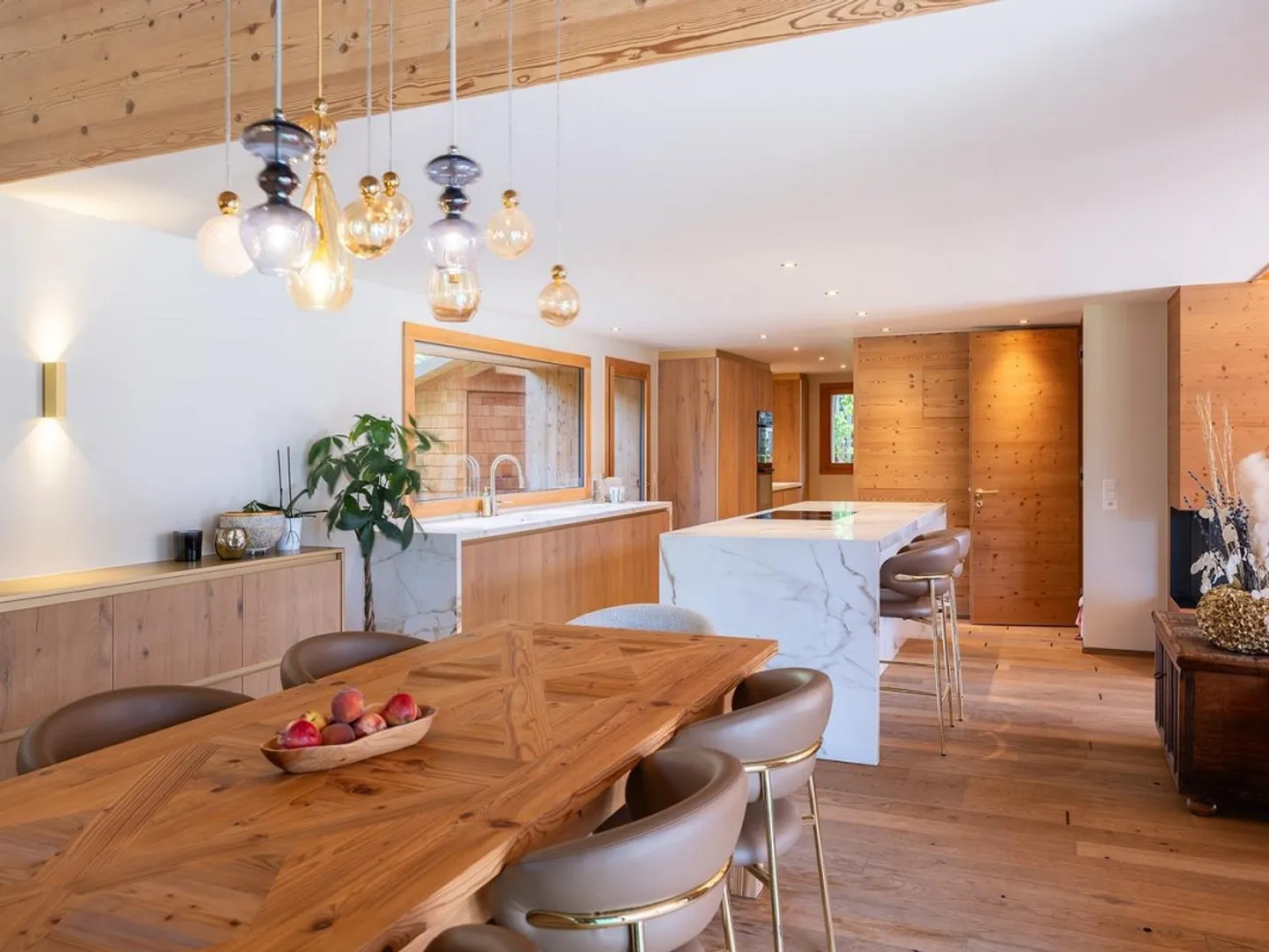 Alpine Luxury in Perfection - Photo 5 of 8