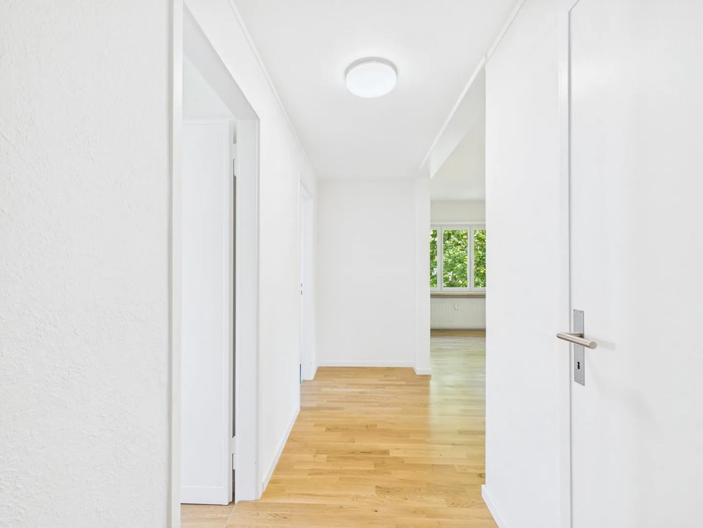 Freshly renovated & bright 4.5-room apartment in a central location - Photo 14 of 21