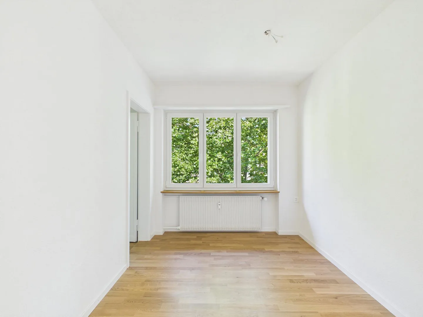 Freshly renovated & bright 4.5-room apartment in a central location - Photo 17 of 21