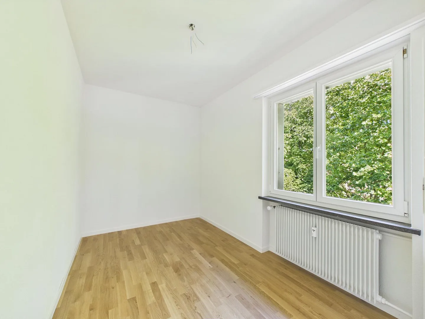 Freshly renovated & bright 4.5-room apartment in a central location - Photo 18 of 21