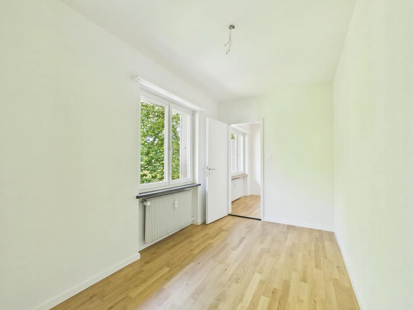 Freshly renovated & bright 4.5-room apartment in a central location - Photo 19 of 21