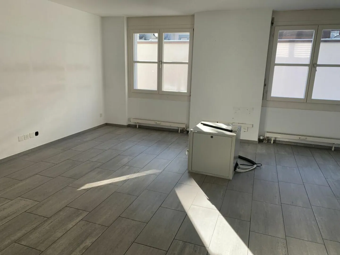 Office space on the 2nd floor - flexible use until March 2027 - Photo 4 of 8