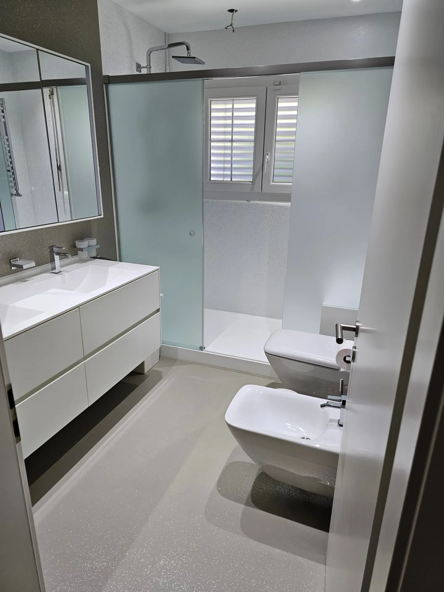 Casa Familiare Moderna con Piscina - Foto 9 di 13