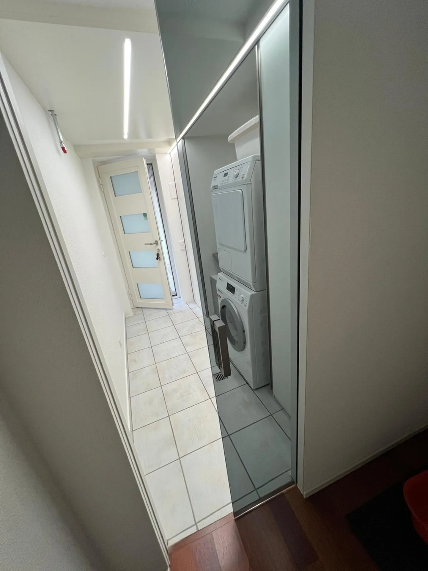 Casa Familiare Moderna con Piscina - Foto 10 di 13