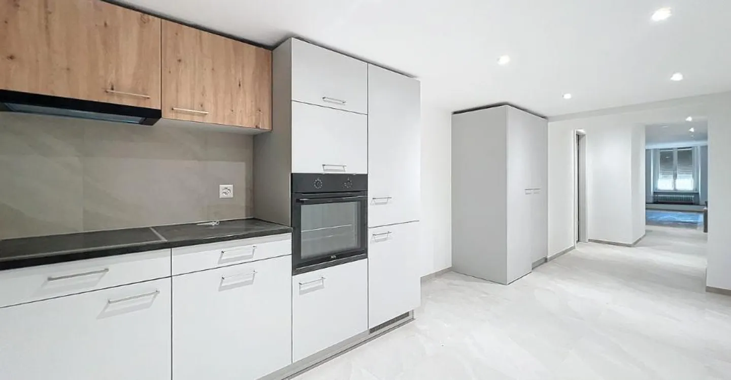 2 ½ pièces - entièrement rénové à Romont ! - Photo 2 sur 6