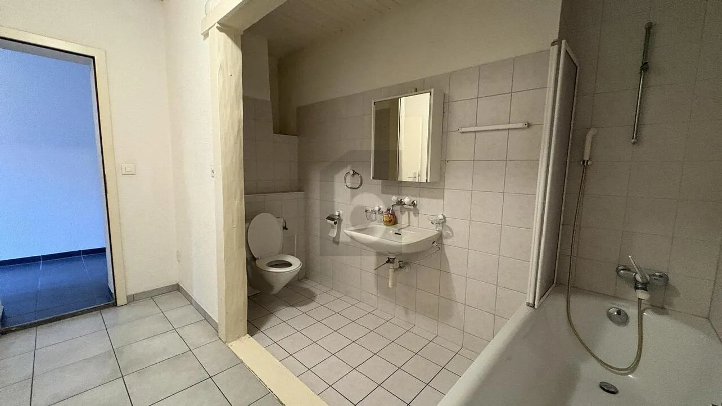 PRATICO, LUMINOSO E VICINO ALLA CITTÀ - Foto 5 di 6