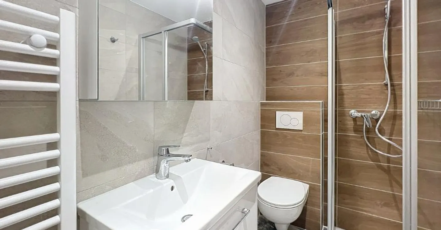 2 ½ pièces - entièrement rénové à Romont ! - Photo 4 sur 6