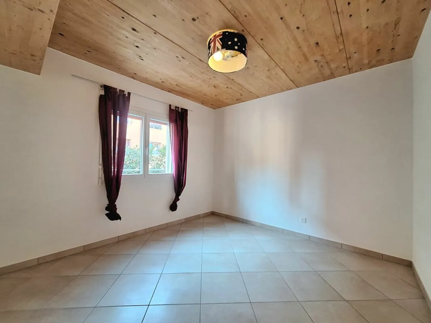 3.5 Room Apartment - Photo 8 of 15