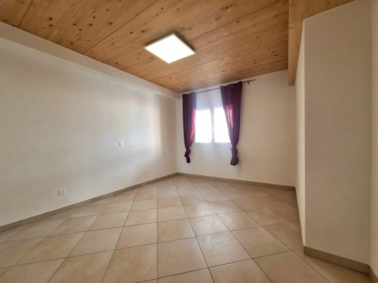 3.5 Room Apartment - Photo 9 of 15