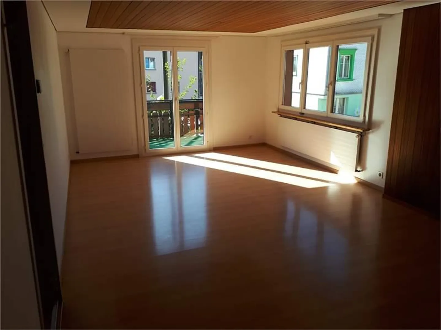 Maison multifamiliale avec 3 appartements; située au calme, mais centrale - Photo 8 sur 16