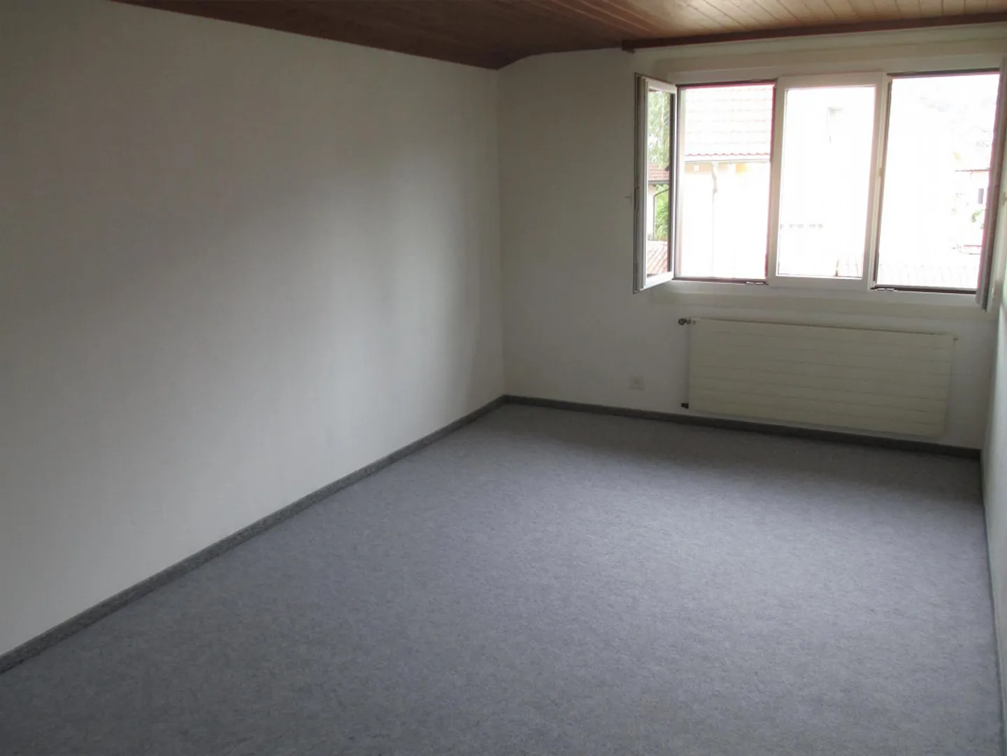 Maison multifamiliale avec 3 appartements; située au calme, mais centrale - Photo 10 sur 16