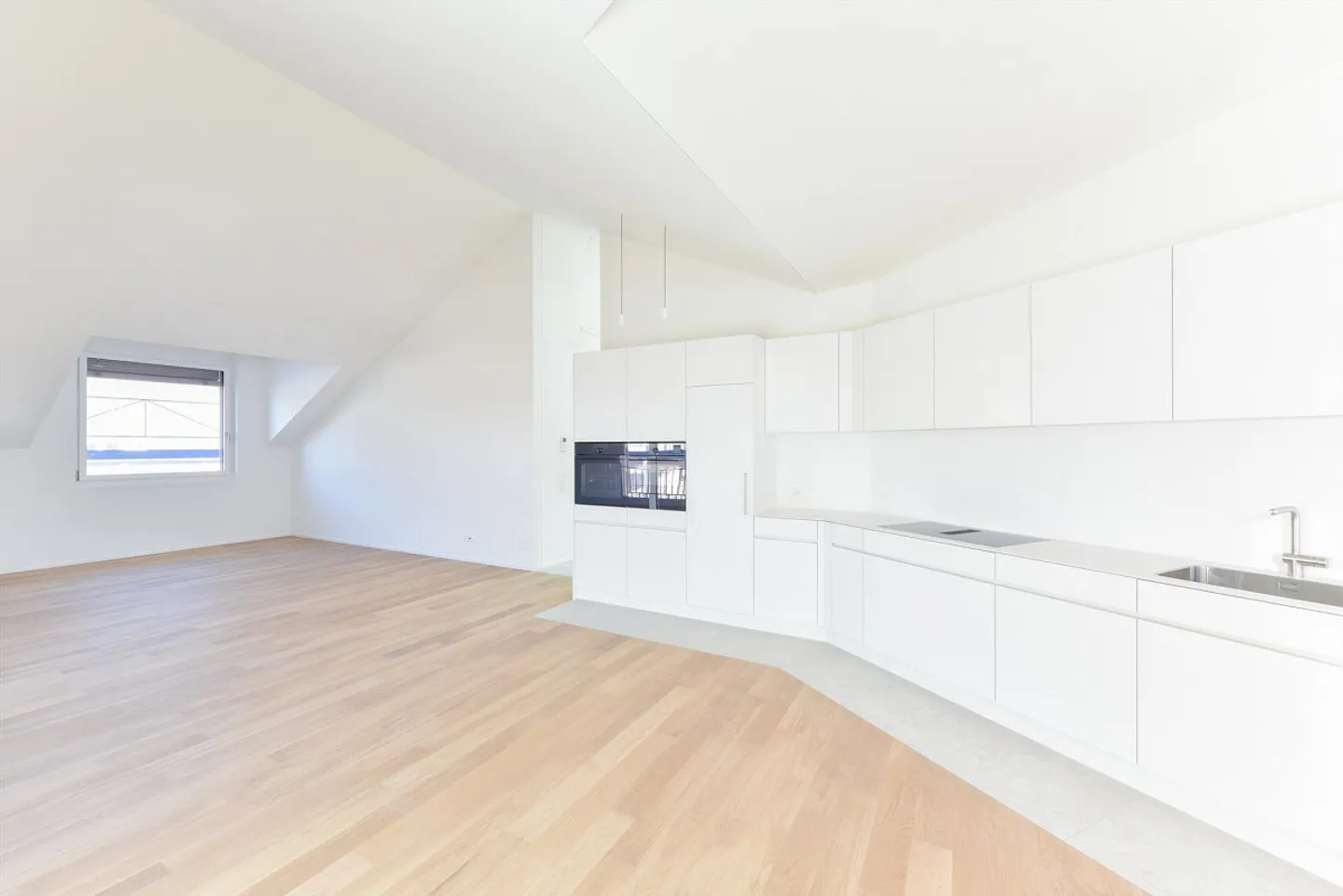 Stilvolles Penthouse mit Aussicht - Foto 3 von 13