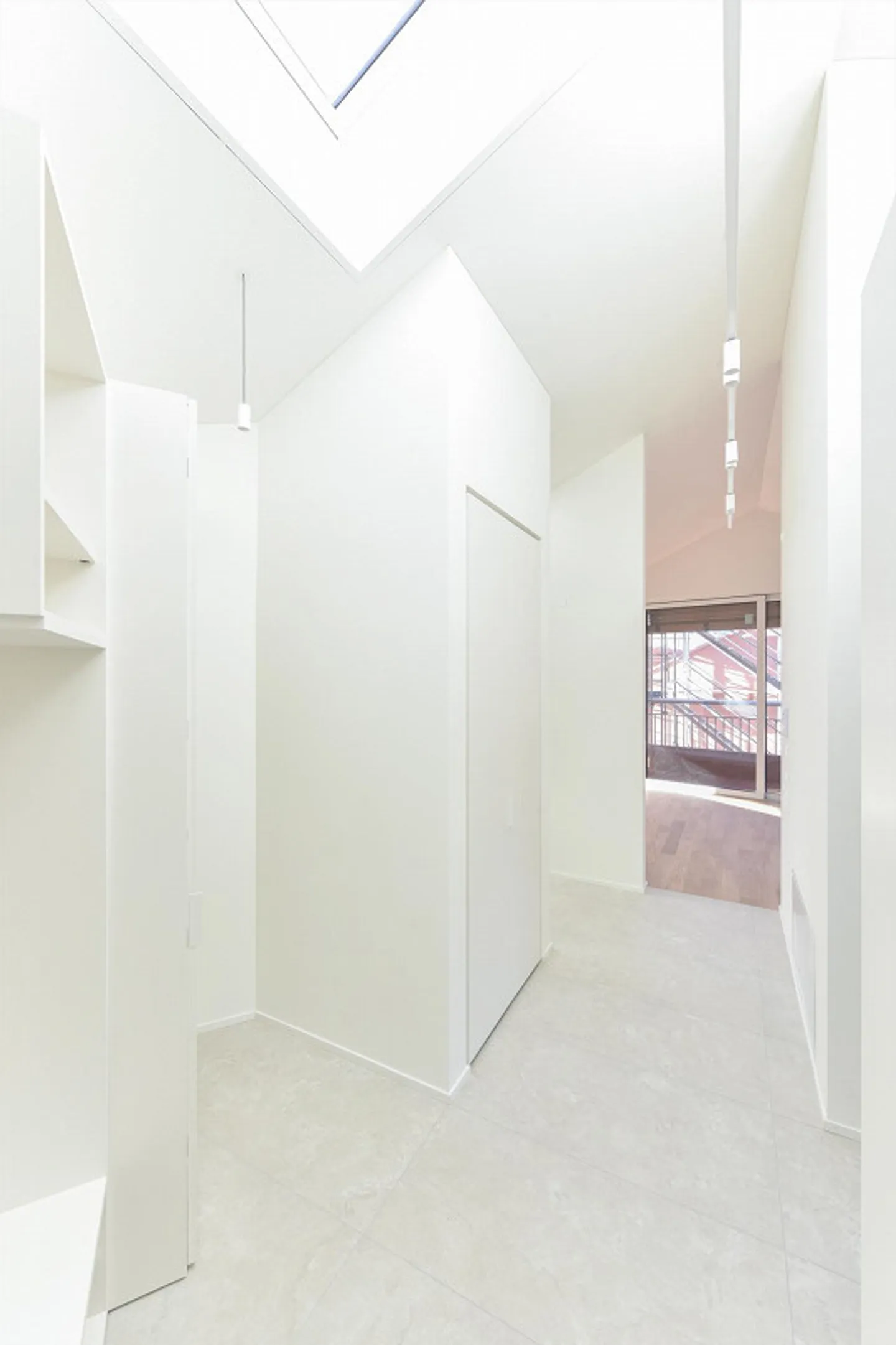 Stilvolles Penthouse mit Aussicht - Foto 4 von 13