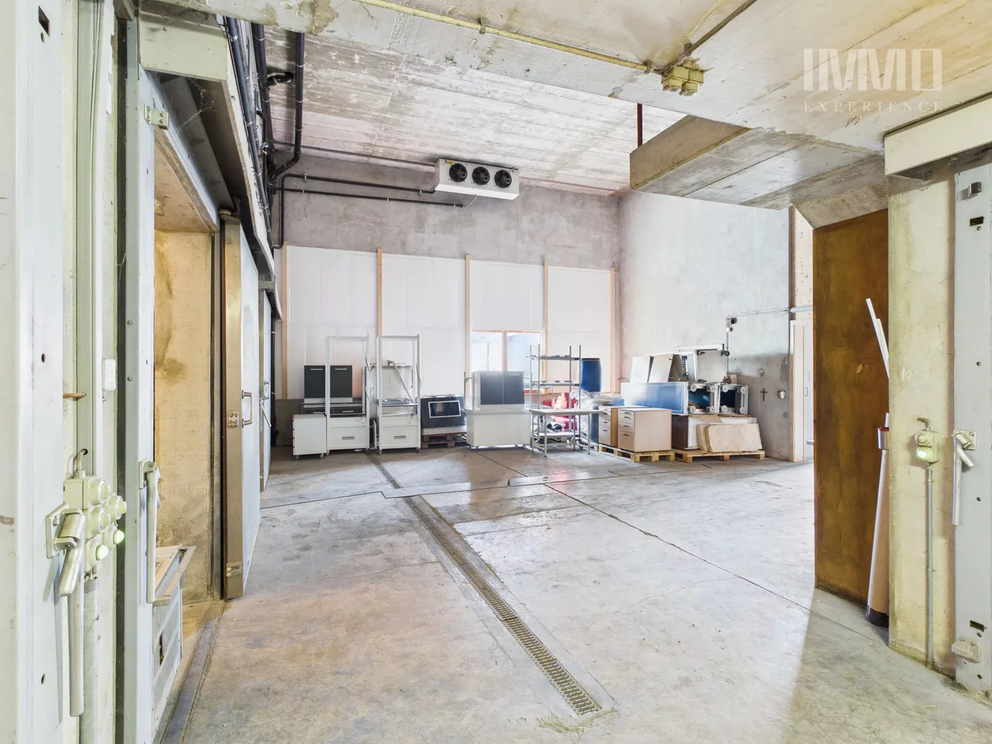 Versatile Commercial Space in Riddes - Photo 7 of 16