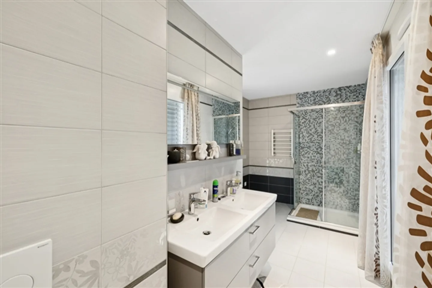 Wonderful penthouse with large terrace and lake view - Photo 5 of 10