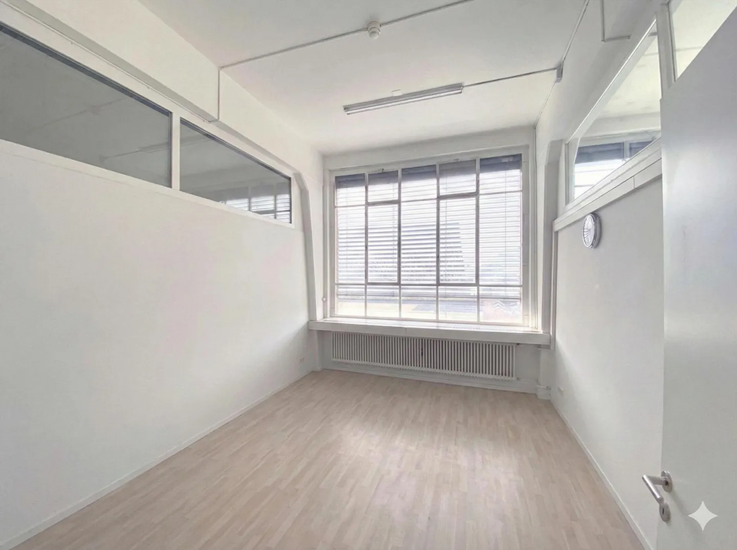 Central commercial/hobby/storage space in Weisslingen - Photo 2 of 4