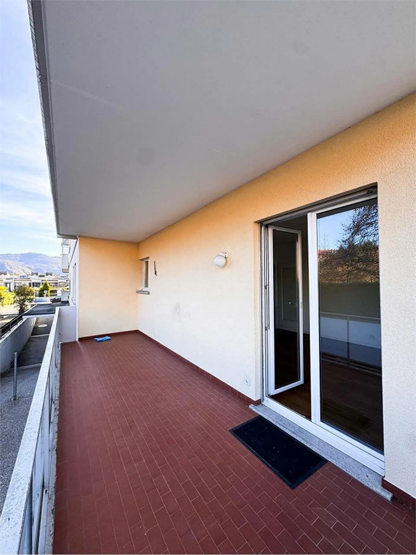 3.5 APPARTEMENT RÉNOVÉ À CASLANO - Photo 2 sur 11