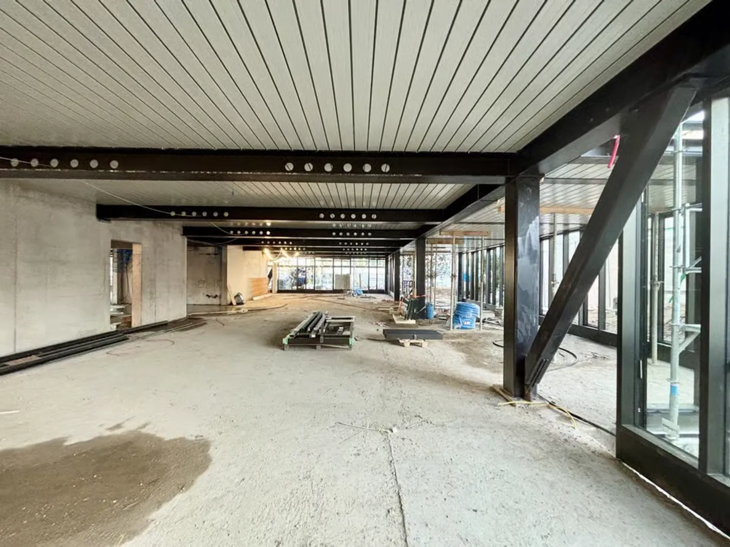Gewerbefläche am Ende der Bauarbeiten in einem Industriegebiet in Saint-Prex - Foto 7 von 13
