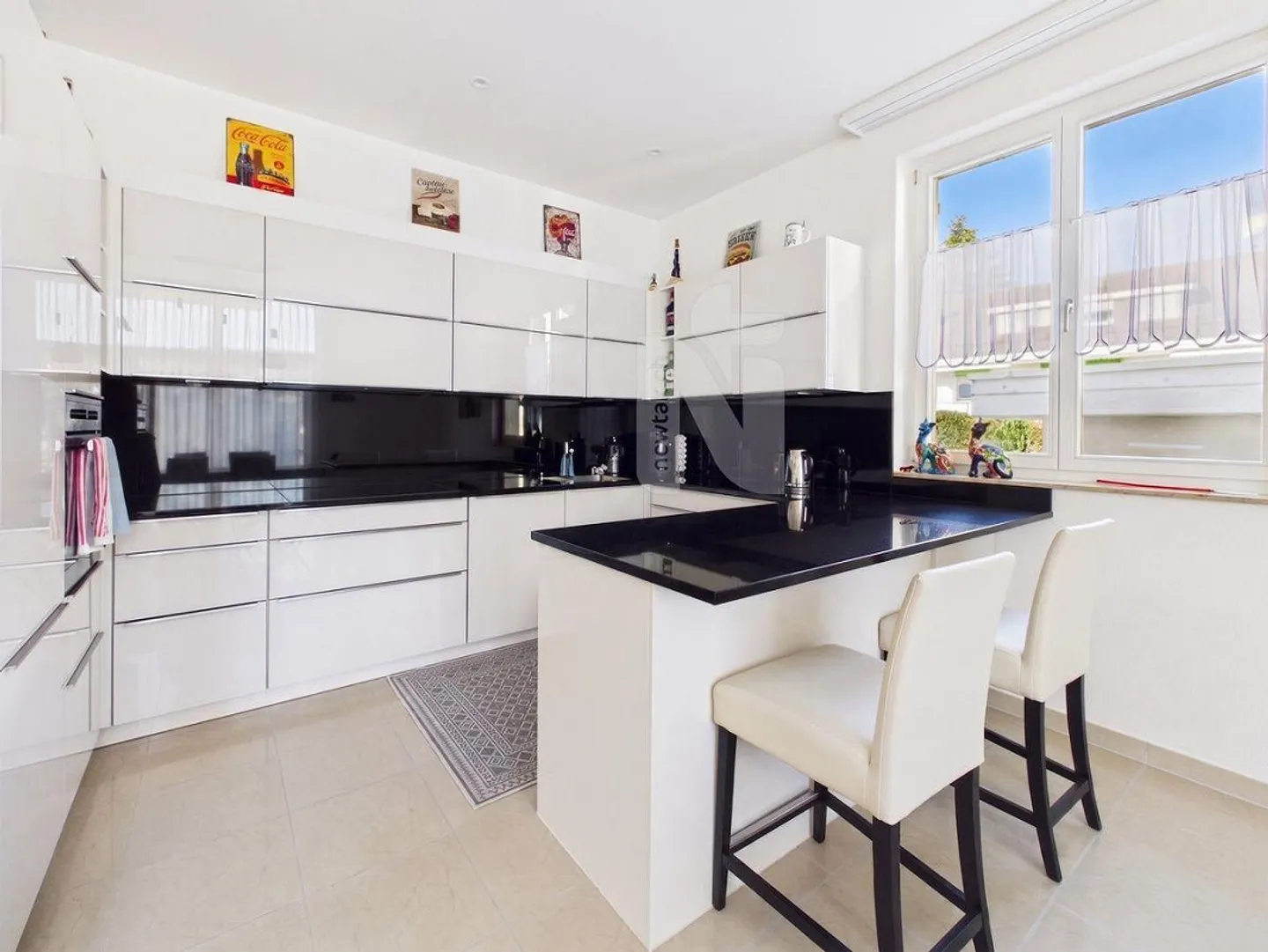 Spacious, family-friendly and modern with garden and panoramic view - Photo 6 of 13