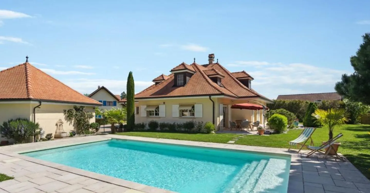 Villa progettata da architetto con 6,5 stanze di 292 m² su un lotto di 1.792 m² - Foto 1 di 4