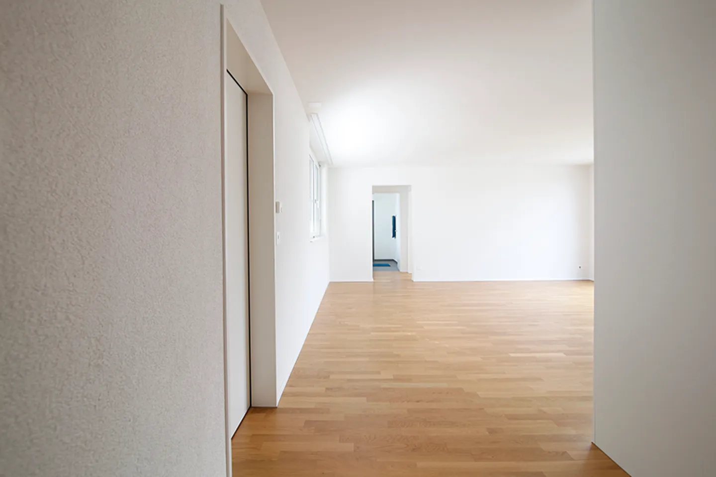 Attique à louer - Photo 3 sur 7