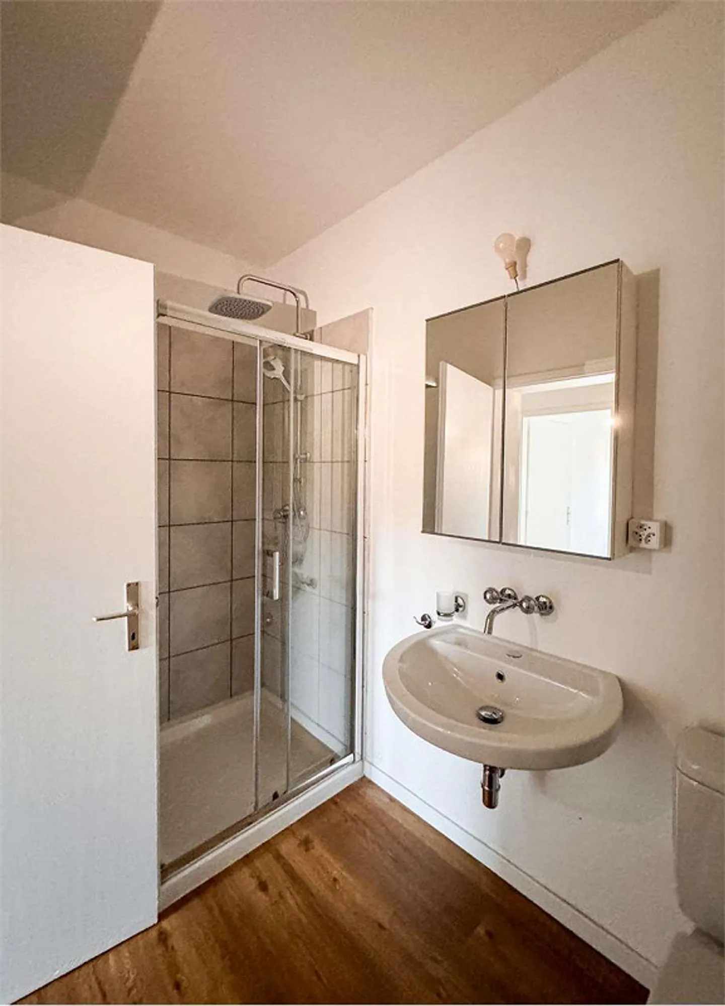 3.5 APPARTEMENT RÉNOVÉ À CASLANO - Photo 8 sur 11