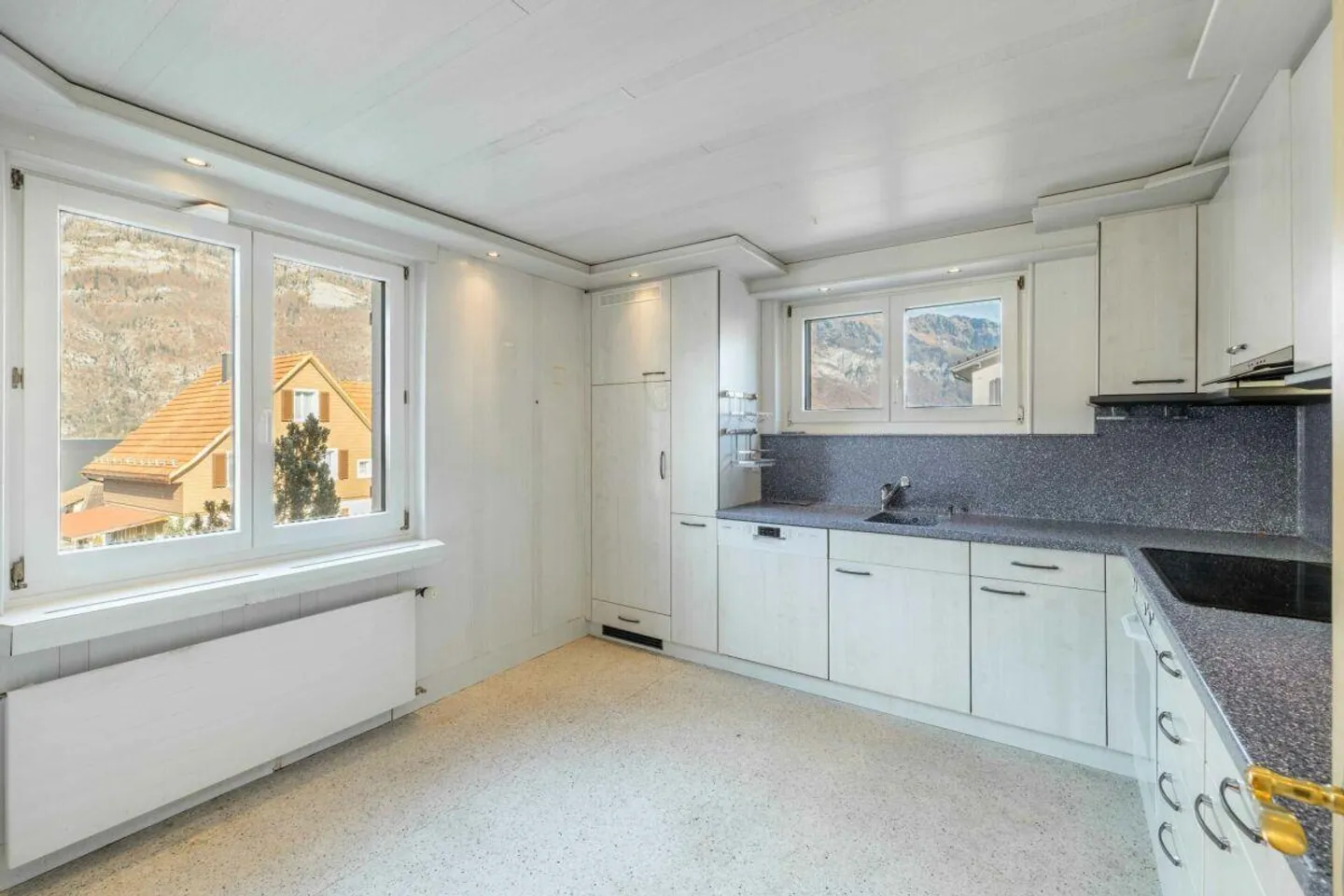 Réalisez vos rêves de vie au bord du lac Walen - Photo 3 sur 24