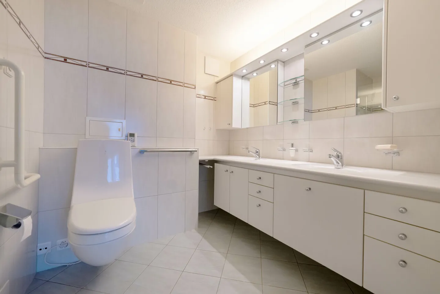 With Pool and Tennis Court in Beautiful Altendorf - Photo 16 of 18