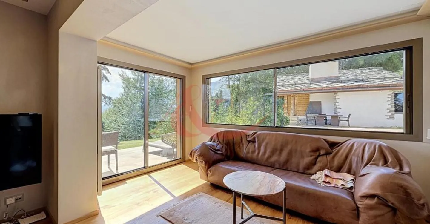 Your exceptional refuge in the heart of Crans! - Photo 4 of 11