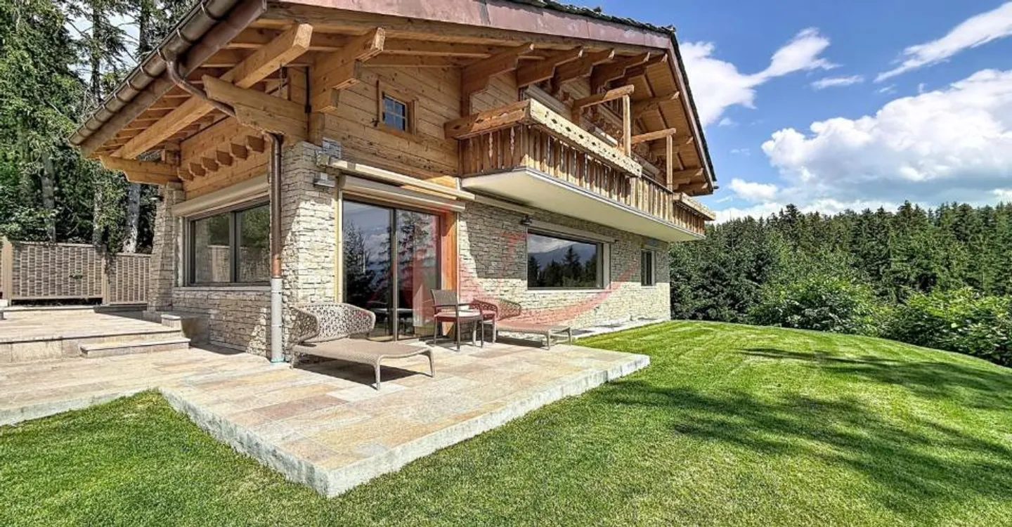 Your exceptional refuge in the heart of Crans! - Photo 1 of 11