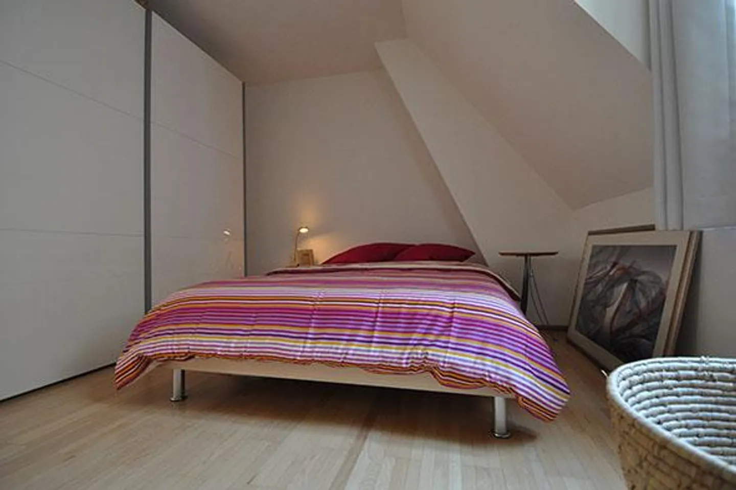 Nuovo a Basilea. Ottima ALTERNATIVA DELL'HOTEL, - per 4 persone, LOFT URBANO. - Foto 3 di 10