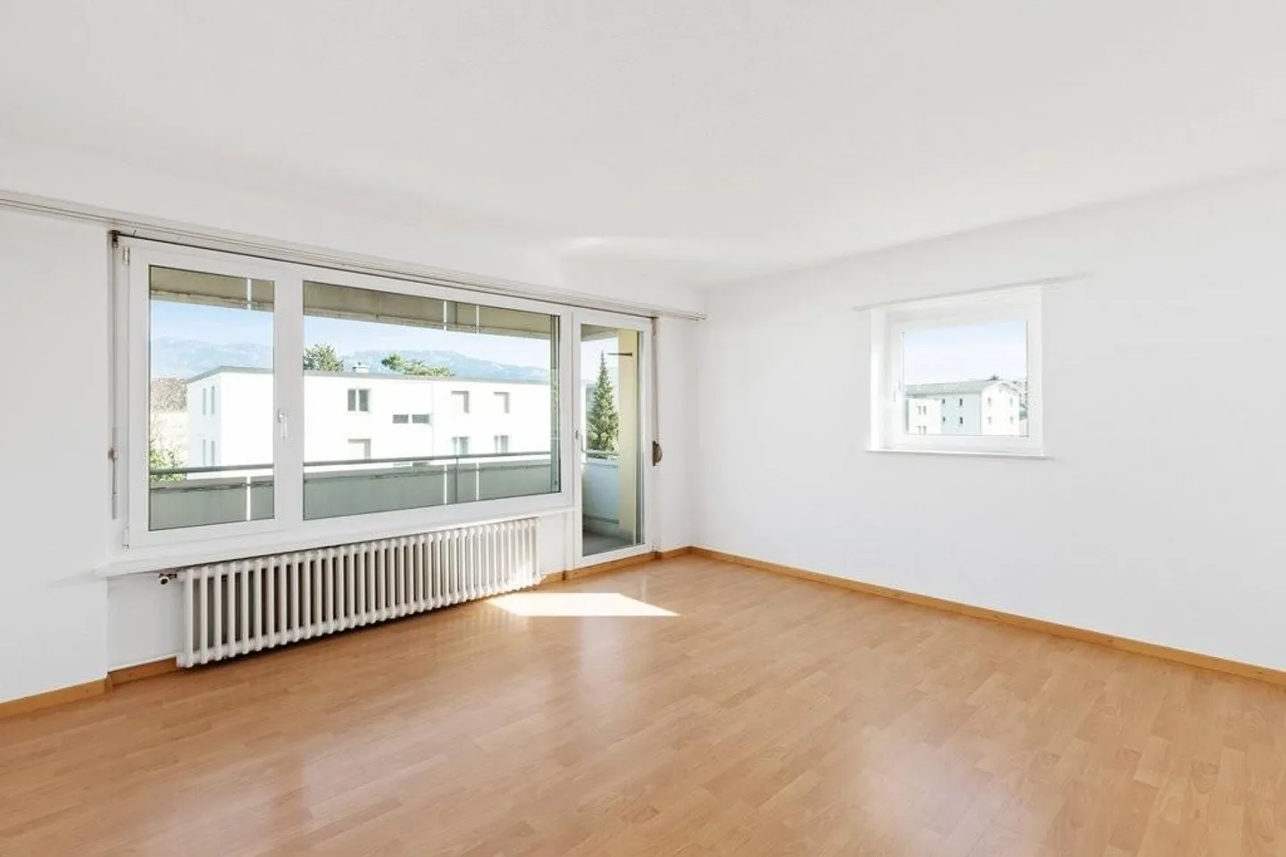 Appartement lumineux et bien entretenu avec balcon ! - Photo 2 sur 10