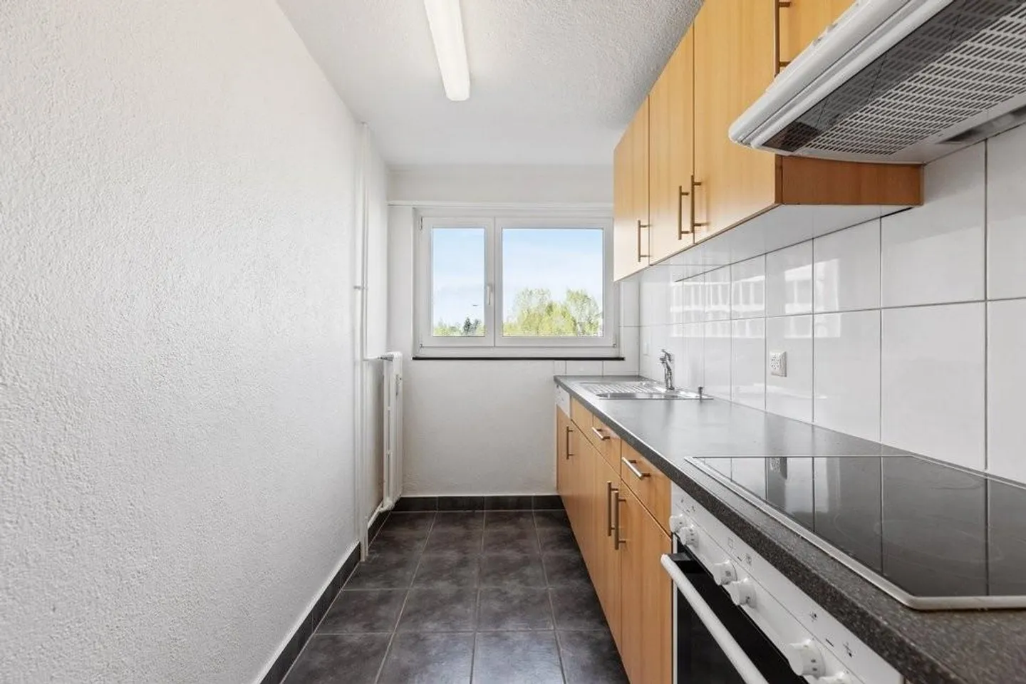 Appartement lumineux et bien entretenu avec balcon ! - Photo 3 sur 10