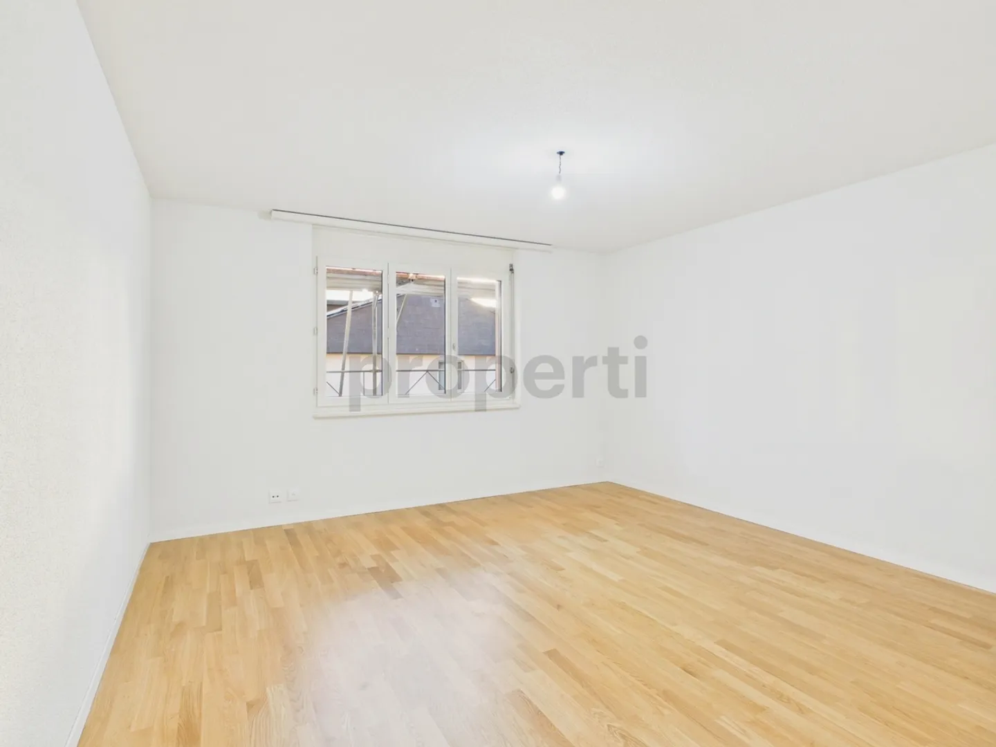 Quiet residential area, spacious garden seating area and two underground parking spaces included - Photo 5 of 13
