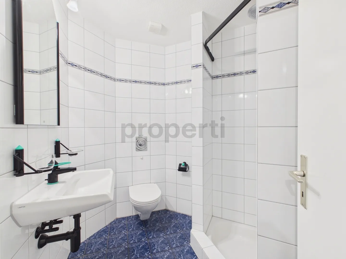 Quiet residential area, spacious garden seating area and two underground parking spaces included - Photo 9 of 13